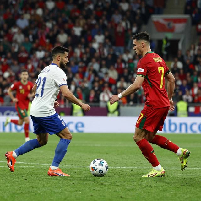 Chia tay huyền thoại: Tây Ban Nha hạ Bồ Đào Nha ở phút bù giờ, Ronaldo nói lời từ biệt World Cup